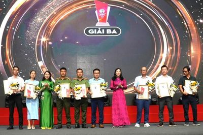 Đà Nẵng tôn vinh 60 tác phẩm đoạt Giải Báo chí Huỳnh Thúc Kháng lần thứ I