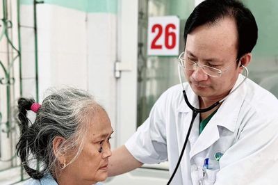 Cứu sống bệnh nhân ngừng tim hơn 30 phút, không để lại di chứng não