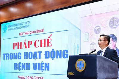 Bệnh viện Đại học Y Dược TPHCM tăng tốc chuyển đổi số từ quản trị đến xét nghiệm