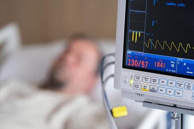 Suýt mất mạng sau bữa tối vì nhầm dấu hiệu nhồi máu cơ tim với mệt mỏi