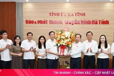 Bí thư Tỉnh ủy chúc mừng Báo và phát thanh, truyền hình Hà Tĩnh nhân Ngày Báo chí cách mạng Việt Nam