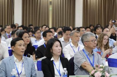 Hơn 200 chuyên gia trong nước và quốc tế bàn thảo thiết kế, sản xuất vi mạch