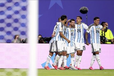 World Cup 2026: Ba phút nghỉ có đủ chống nắng nóng?