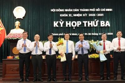 Miễn nhiệm Phó Chủ tịch UBND Bùi Xuân Cường