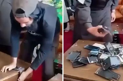 Taliban cấm quan chức dùng smartphone