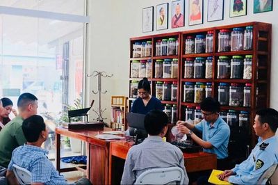 Vi phạm trong chữa bệnh y học cổ truyền - không để 'con sâu làm rầu nồi canh'