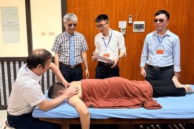Bắc Ninh: 47 hội viên khiếm thị tham gia Hội thi tay nghề tẩm quất giỏi