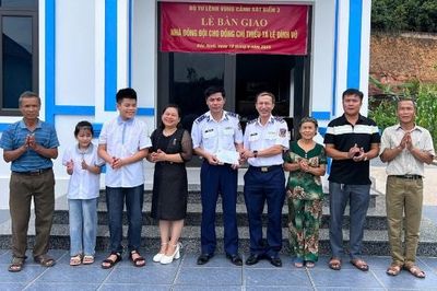 Bắc Ninh: Bộ Tư lệnh Vùng Cảnh sát biển 3 bàn giao 'Nhà đồng đội' cho Thiếu tá Lê Đình Vũ
