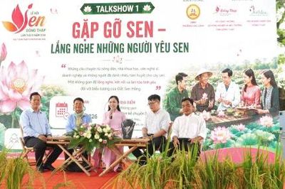 Tọa đàm gặp gỡ sen, lắng nghe những người yêu sen