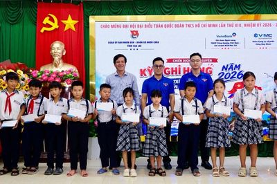 Đoàn UBND tỉnh Gia Lai triển khai Chiến dịch 'Kỳ nghỉ hồng' tại xã Nhơn Châu