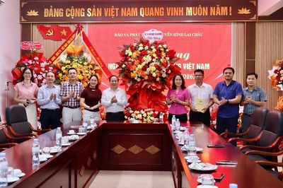 Phó Chủ tịch Thường trực UBND tỉnh Tống Thanh Hải chúc mừng Báo và Phát thanh, Truyền hình Lai Châu nhân Ngày Báo chí Cách mạng Việt Nam