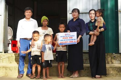 Trao hơn 142 triệu đồng hỗ trợ 4 trẻ mồ côi tại xã Kim Phú