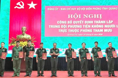 Công bố quyết định thành lập Trung đội Phương tiện không người lái