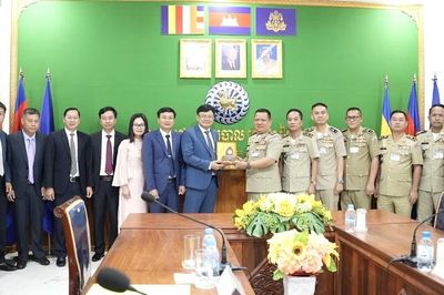 Tăng cường quan hệ hợp tác giữa Công an TP. Huế và Công an tỉnh Xiêm Riệp