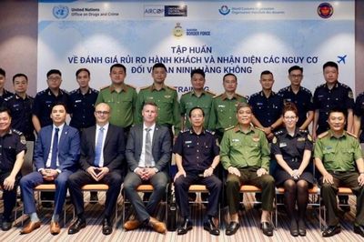 Hải quan nâng cao năng lực kiểm soát hành khách tại các cảng hàng không quốc tế