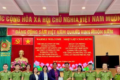 Công an phường Tây Hồ tiếp và làm việc với Đoàn Văn phòng Cơ quan An ninh, An toàn Liên hợp quốc