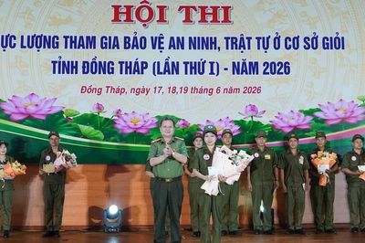 Công an Đồng Tháp trao giải 'Lực lượng tham gia bảo vệ an ninh, trật tự ở cơ sở giỏi' cấp tỉnh