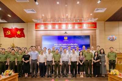 Lực lượng Công an nhân dân và báo chí phối hợp đấu tranh chống thông tin sai lệch