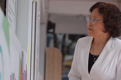 Người giữ lửa giáo dục