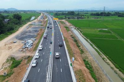 Nâng cấp, hoàn thiện các tuyến cao tốc đã đầu tư theo quy mô phân kỳ