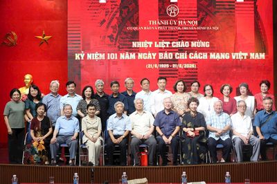Gặp mặt các thế hệ người làm báo Thủ đô