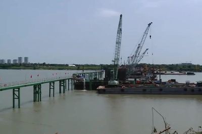 Dự án cầu Tứ Liên vẫn chưa 'sạch' mặt bằng