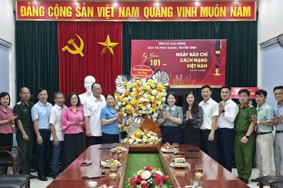 Phường Nùng Trí Cao chúc mừng Báo và Phát thanh, Truyền hình Cao Bằng nhân kỷ niệm 101 năm Ngày Báo chí cách mạng Việt Nam