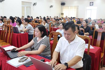 Tập huấn kỹ năng số cho hơn 100 cán bộ, công nhân viên, người lao động