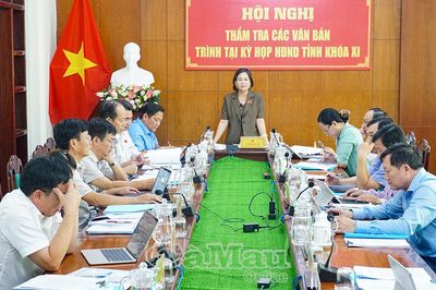 Chưa đủ điều kiện trình dự thảo Nghị quyết về xe buýt công cộng