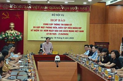Bộ Nội vụ báo cáo kết quả sắp xếp chính quyền địa phương sau một năm triển khai