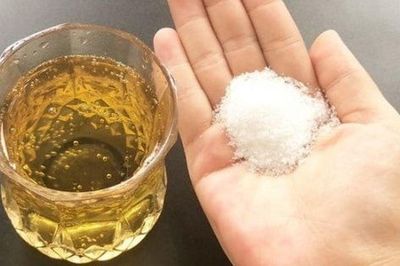 Thả chút muối vào bia, công dụng tuyệt vời ai không biết quá tiếc