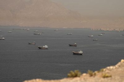 Iran cho phép tàu thuyền tự do đi qua eo biển Hormuz trong vòng 60 ngày