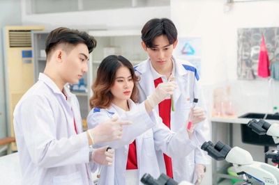 Điểm chuẩn trường Đại học Dược Hà Nội 3 năm qua tăng giảm ra sao?