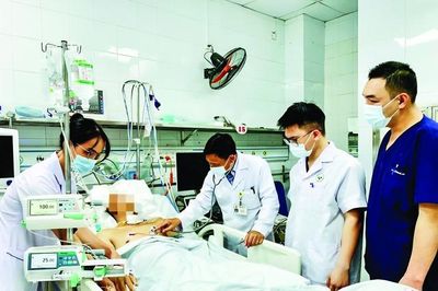 Lá chắn bảo vệ sức khỏe cộng đồng mạng trước tin giả