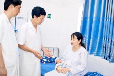 Đang dùng thuốc chống đông, sản phụ bất ngờ vỡ ối ở tuần 39
