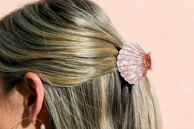 Để mái tóc trông có gu hơn hẳn, đừng bỏ qua 3 xu hướng kẹp tóc mùa Hè này