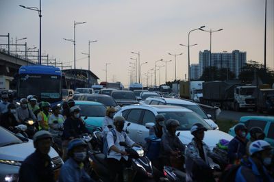 CSGT hướng dẫn lộ trình di chuyển, tránh ùn tắc ở cửa ngõ đi Đồng Nai