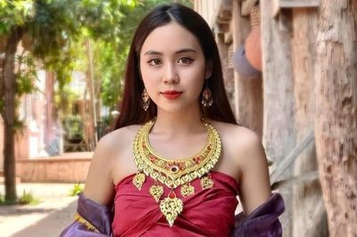 Hot girl Lào bảo vệ đề án tốt nghiệp thạc sĩ ở Việt Nam