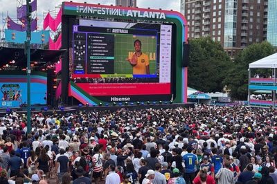 Thơ World Cup: Xem bóng đá quá tuyệt vời