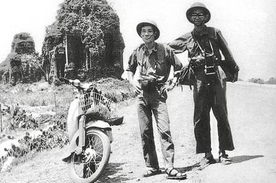 'Chỉ cây đời mãi xanh tươi'