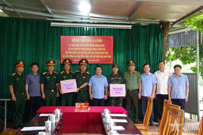 Bí thư Tỉnh ủy Tuyên Quang thăm, động viên lực lượng tìm kiếm, quy tập hài cốt liệt sĩ