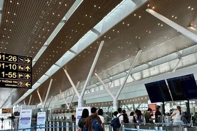 Chính phủ yêu cầu hoàn thiện quy định về nghĩa vụ thuế đối với người xuất cảnh