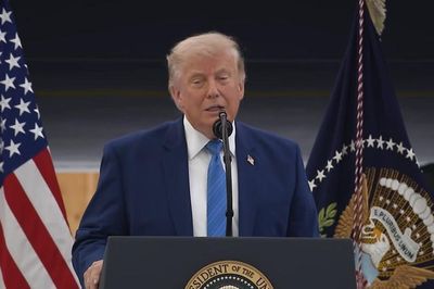 Ông Trump khẳng định đã buộc Israel đồng ý ngừng bắn với Hezbollah