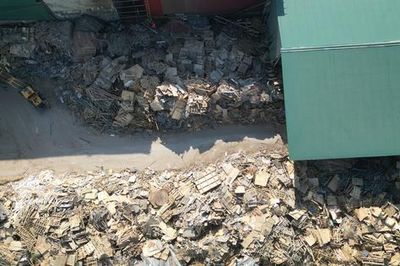 Bắc Ninh: Yêu cầu loạt xưởng sản xuất, tập kết gỗ trái phép dừng ngay hoạt động