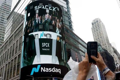 Cổ phiếu SpaceX giảm giá sau cơn sốt IPO