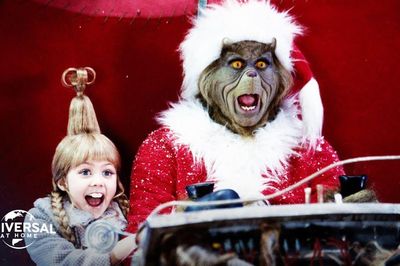 Jim Carrey được đồn trở lại với How The Grinch Stole Christmas 2 sau hơn 25 năm