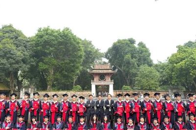 Một lớp học ở Hà Nội có 34 học sinh cùng trúng tuyển vào trường chuyên