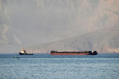 Số tàu chở dầu đi qua eo biển Hormuz tăng mạnh