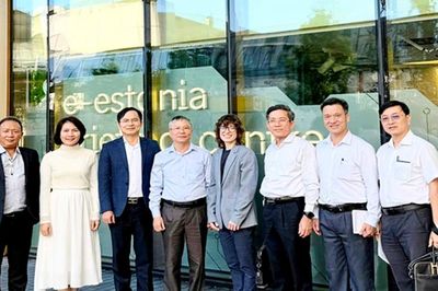 Lãnh đạo thành phố Đà Nẵng thăm mô hình chính phủ số tại Estonia