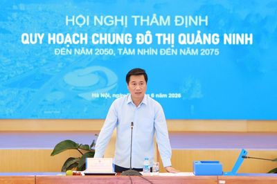 Thứ trưởng Nguyễn Tường Văn yêu cầu làm rõ điểm nghẽn quy hoạch đô thị Quảng Ninh